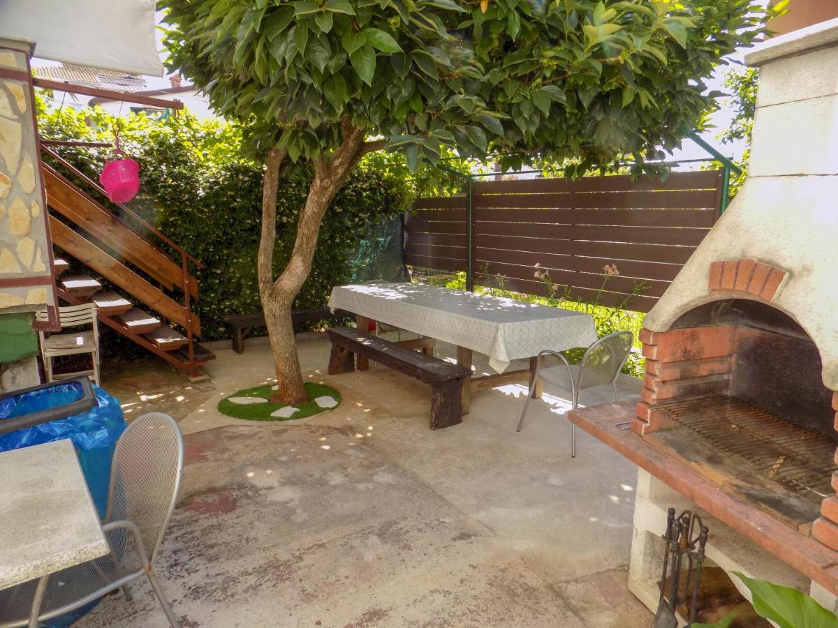 Oriella Apartmans And Room Novigrad  Exterior photo
