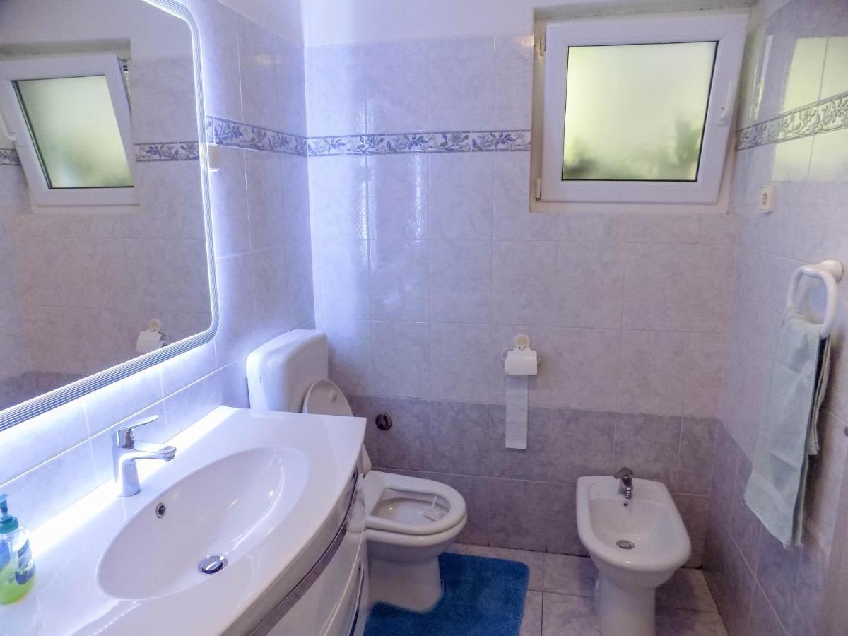 Oriella Apartmans And Room Novigrad  Exterior photo