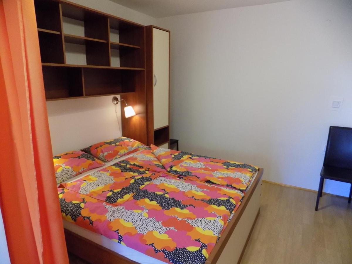 Oriella Apartmans And Room Novigrad  Exterior photo